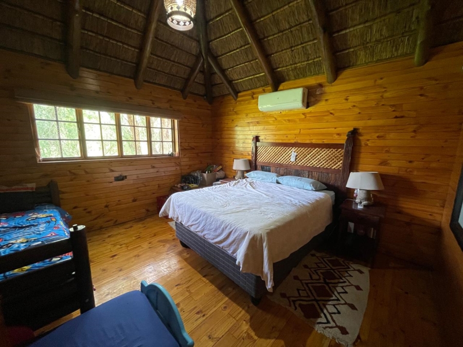 6 Bedroom Property for Sale in Christiana North West